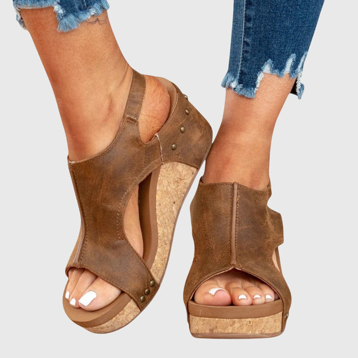 Buckle-Strap Womens Flat Sandals, Cushioned Open-Toe