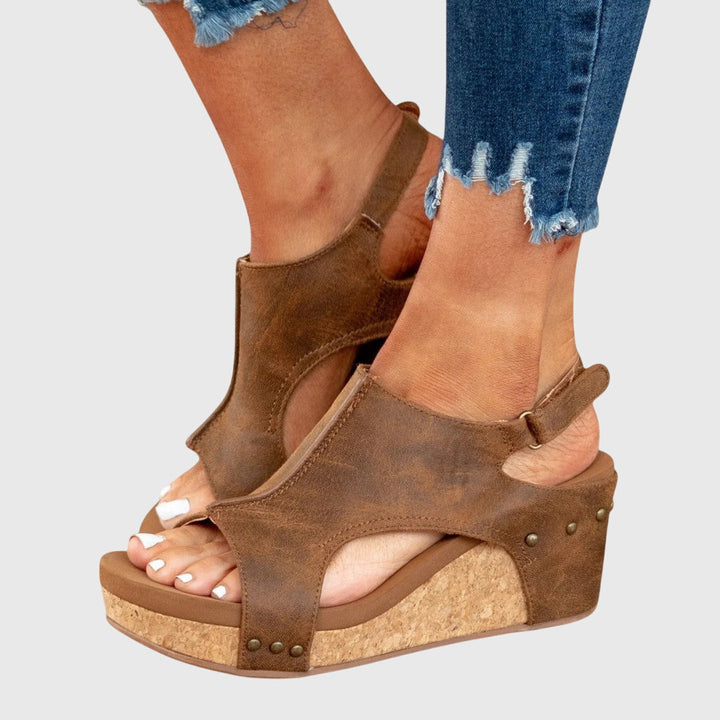 Buckle-Strap Womens Flat Sandals, Cushioned Open-Toe